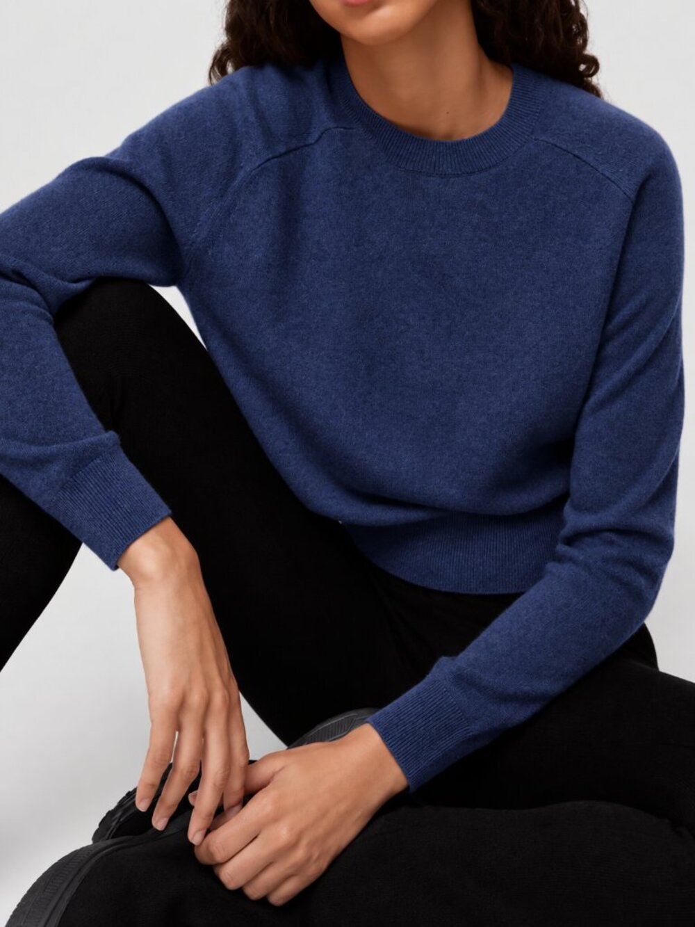 Aritzia The Group by Babaton Luxe Cashmere Crew Sweater Blue Size XXS